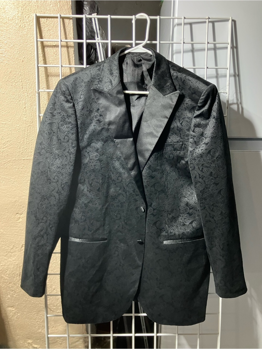 Black Paisley Satin-Trim Dinner Blazer